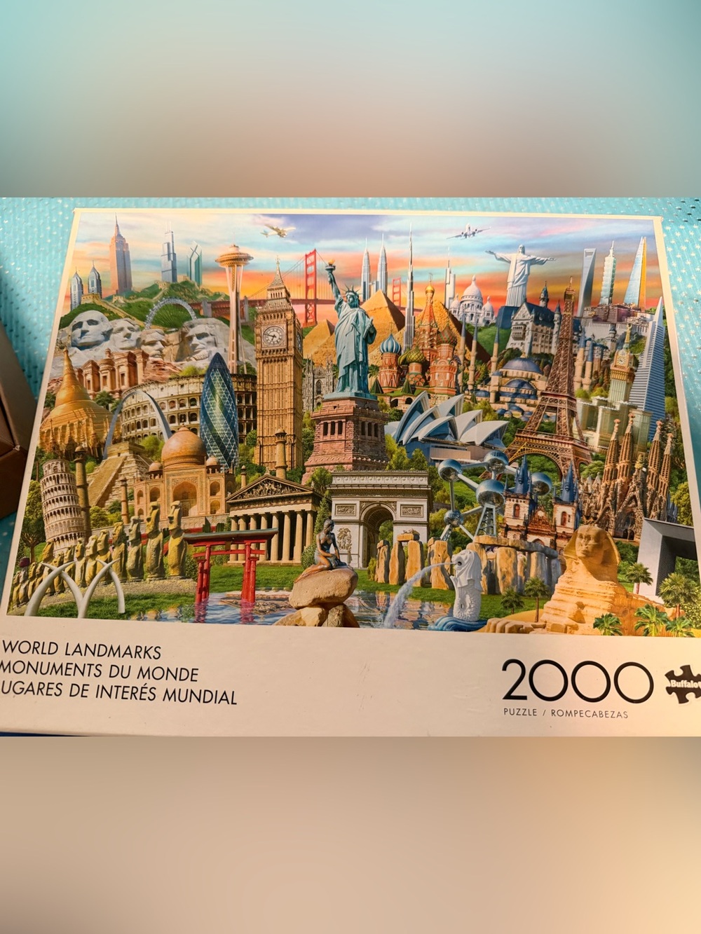 World Landmarks 2000 Piece Puzzle. EUC